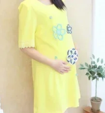 2023 Зареждане на зелената детски дрехи на Мама Нова Тениска за момиче с голям размер Забавно бременна за бременни